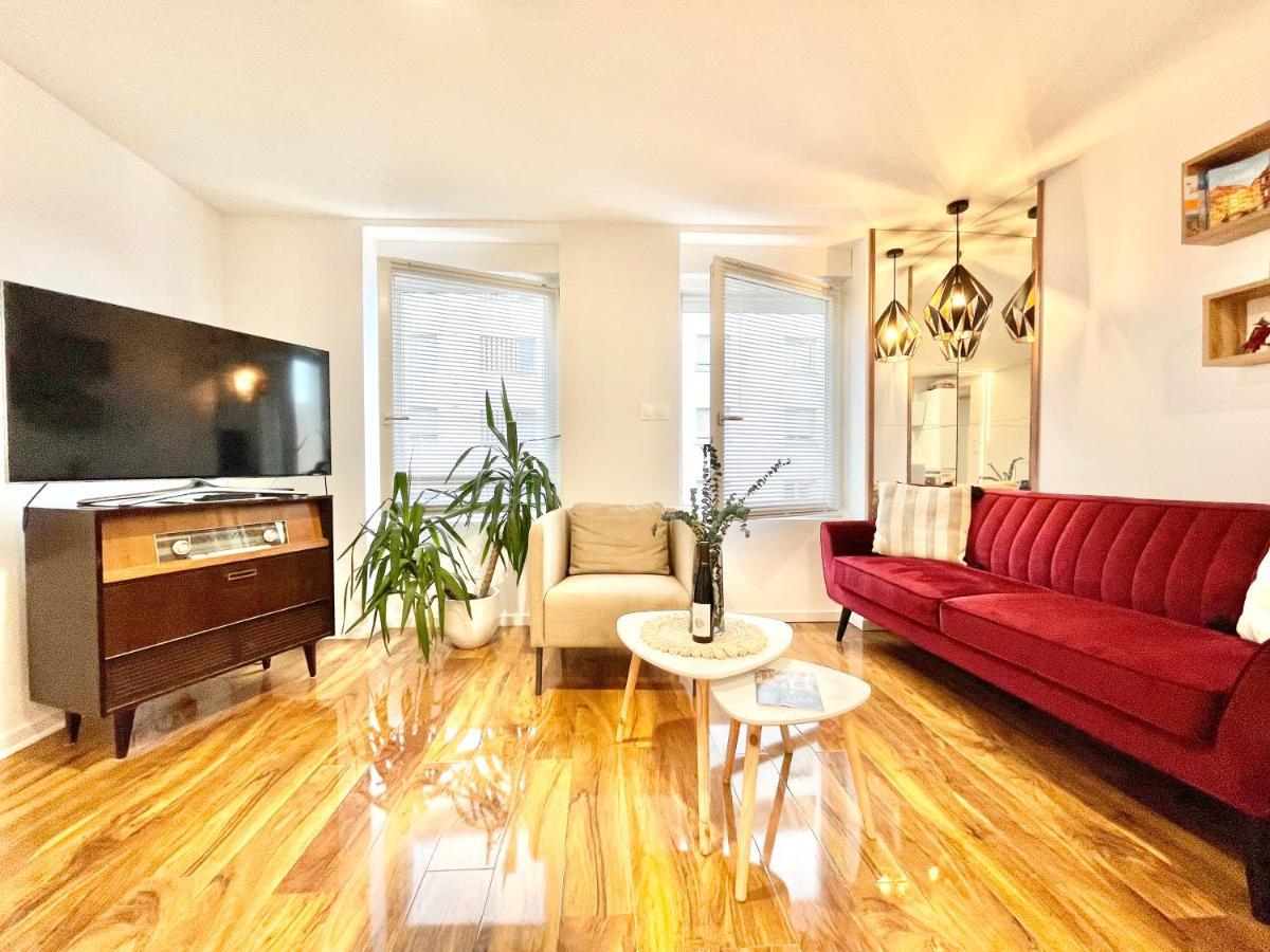 Le Rosacker - Proche Centre Ville Et Gare - Terrasse - Parking Gratuit 2 Places - 2 Chambres - 2 Salles De Bain - Netflix Кольмар Экстерьер фото